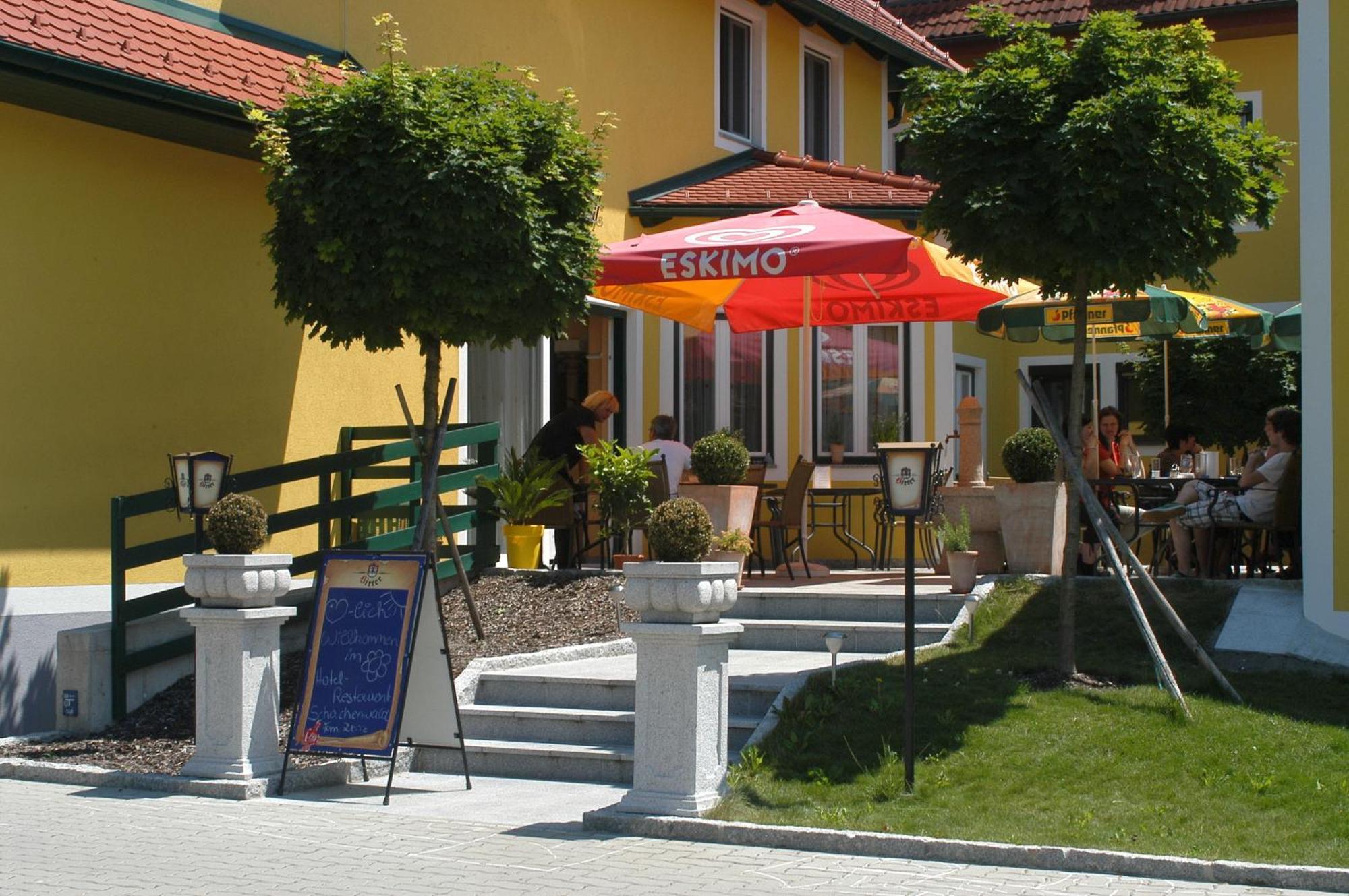 Schachenwald & Restaurant I Self Check-in 3*