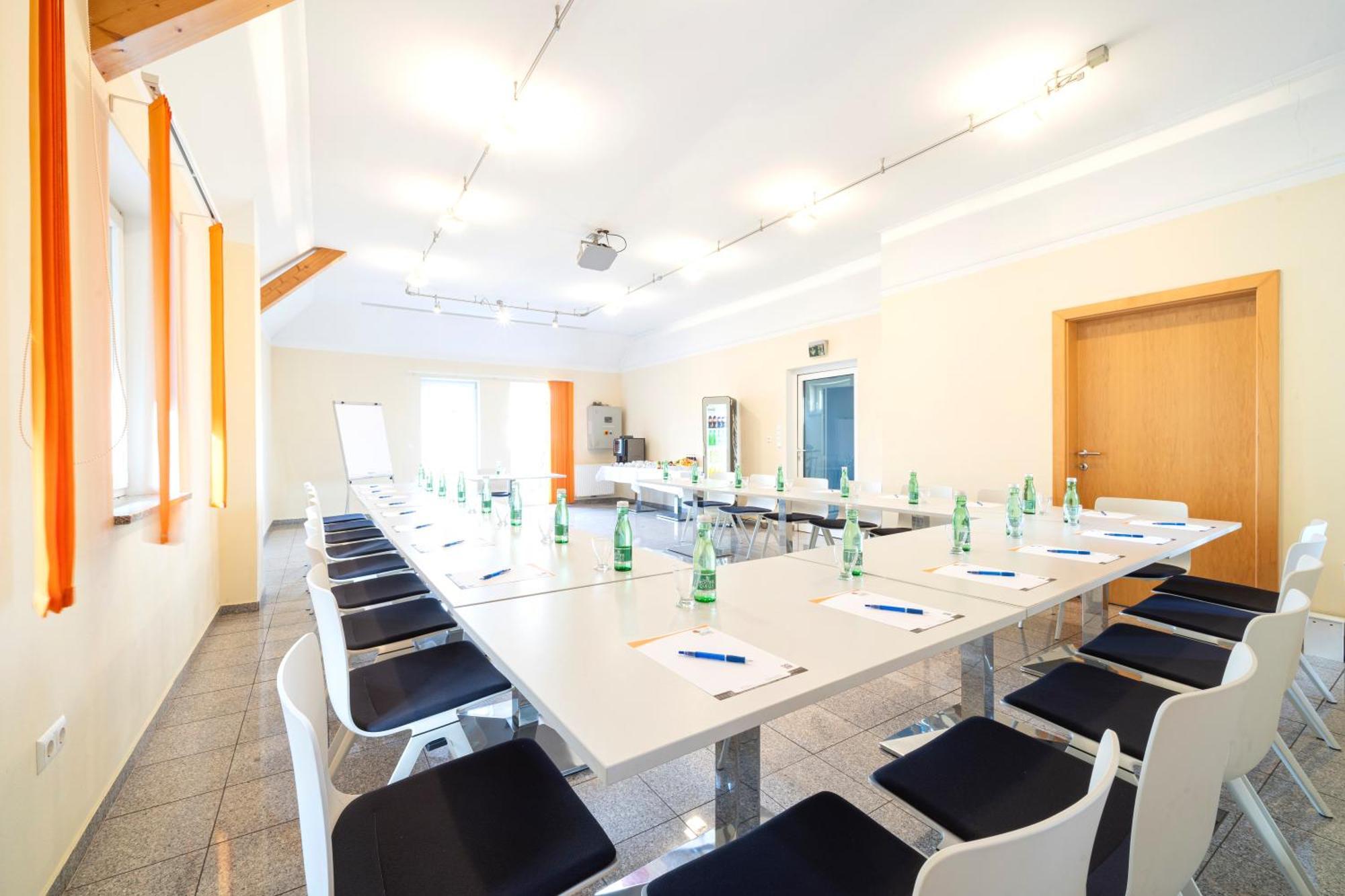 Schachenwald & Restaurant I Self Check-in 3* Unterpremstätten