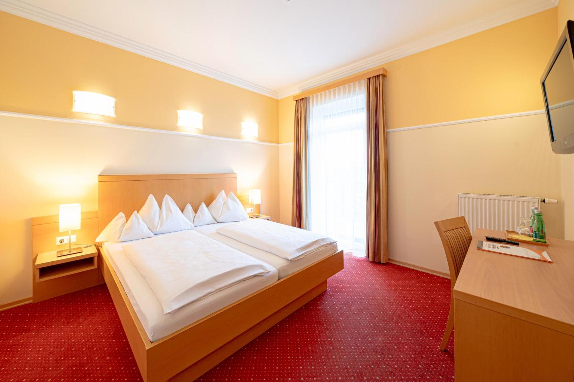 Schachenwald & Restaurant I Self Check-in Hotel