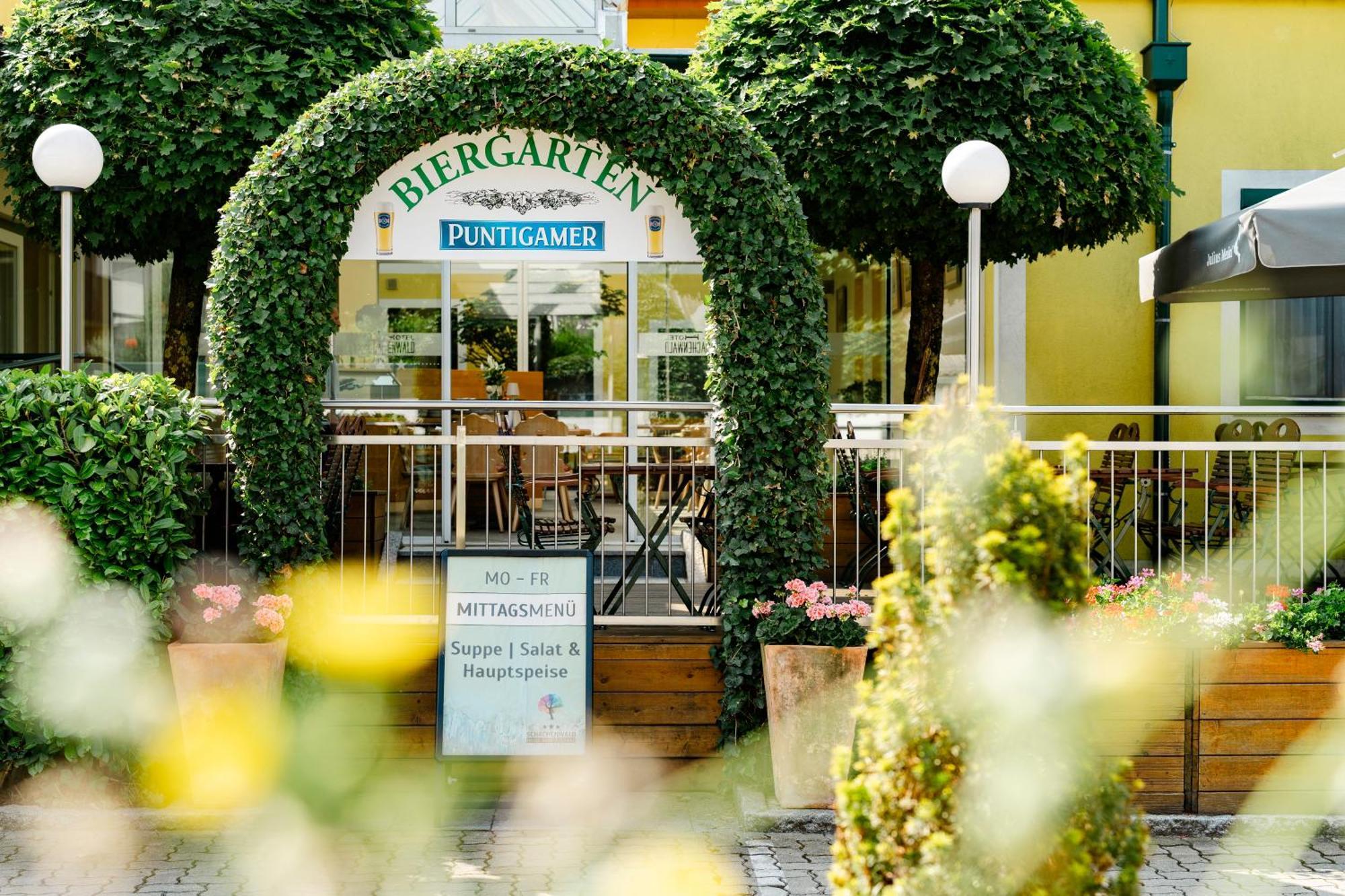 Schachenwald & Restaurant I Self Check-in