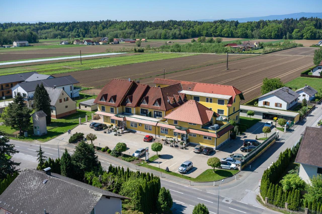Schachenwald & Restaurant I Self Check-in 3*